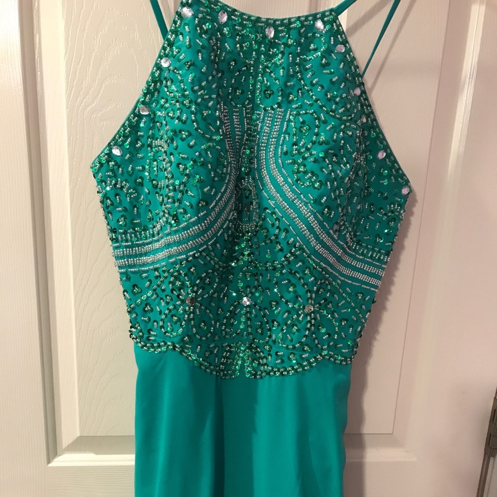 Prom dress - Picture 3 of 4